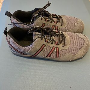 LIKE NEW Xero Men’s Prio Suede Size 11